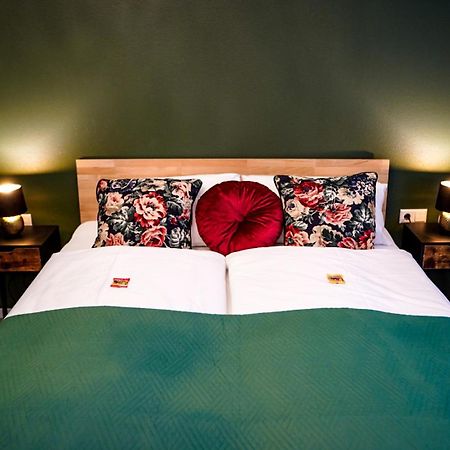 מצינגן Hotel Residenz Luxury Apartments מראה חיצוני תמונה