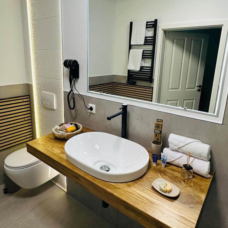 מצינגן Hotel Residenz Luxury Apartments מראה חיצוני תמונה