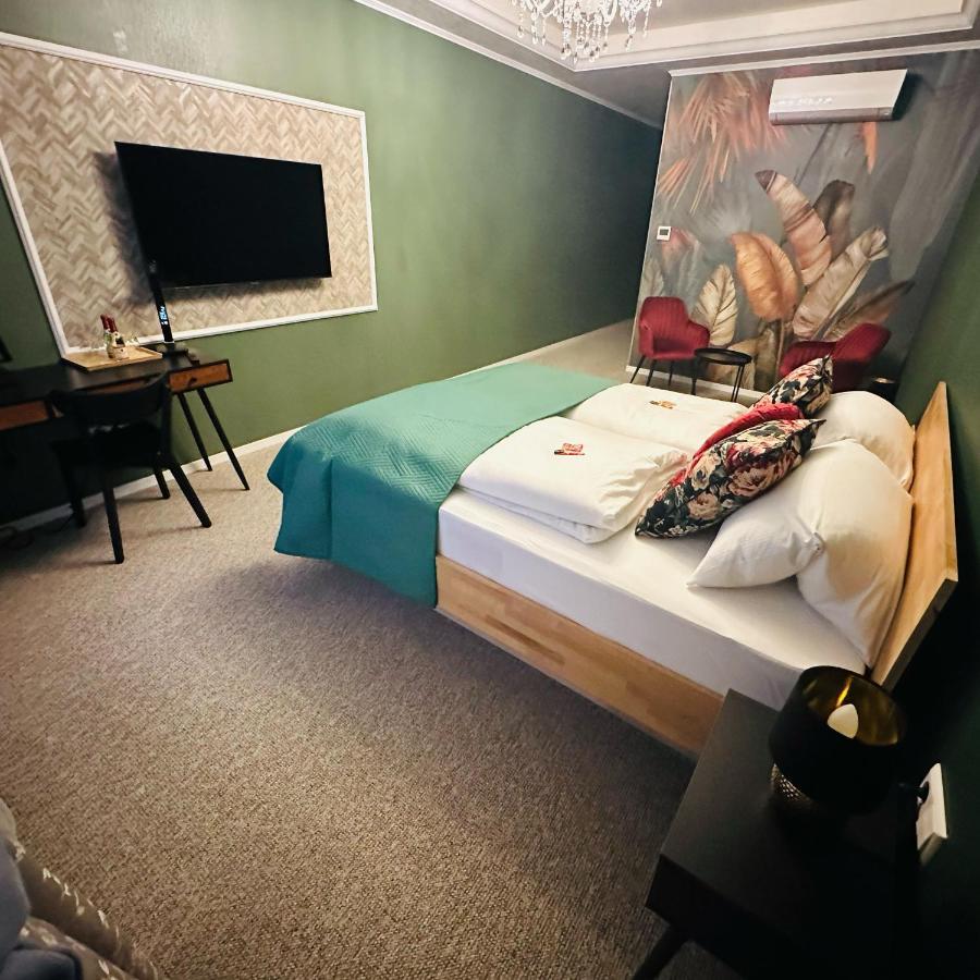 מצינגן Hotel Residenz Luxury Apartments מראה חיצוני תמונה