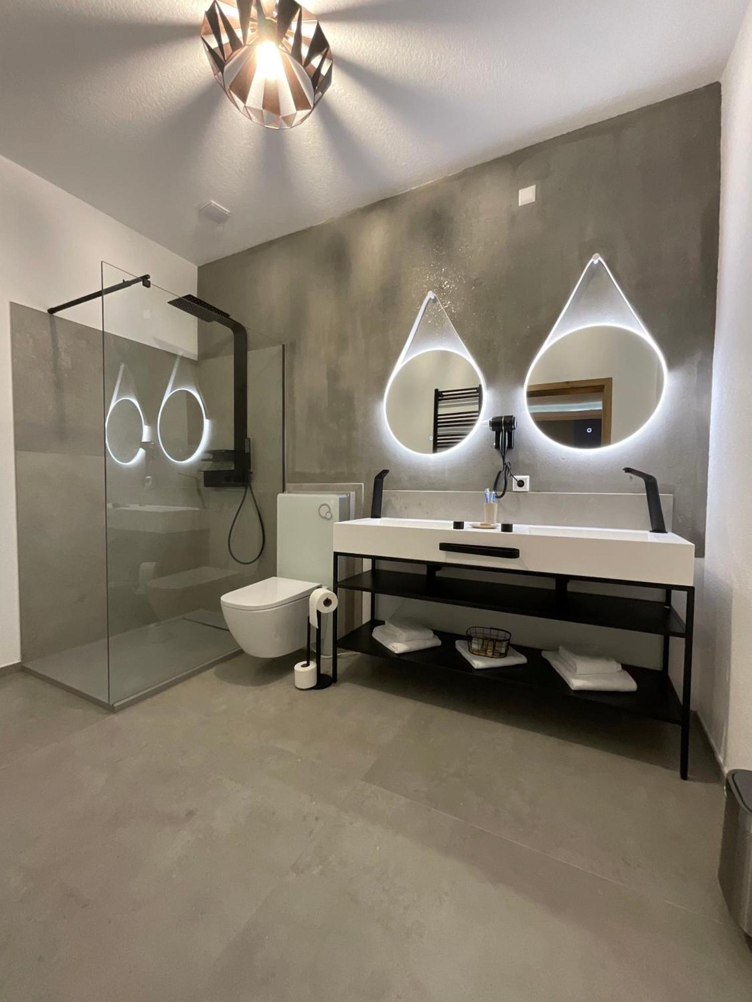 מצינגן Hotel Residenz Luxury Apartments מראה חיצוני תמונה