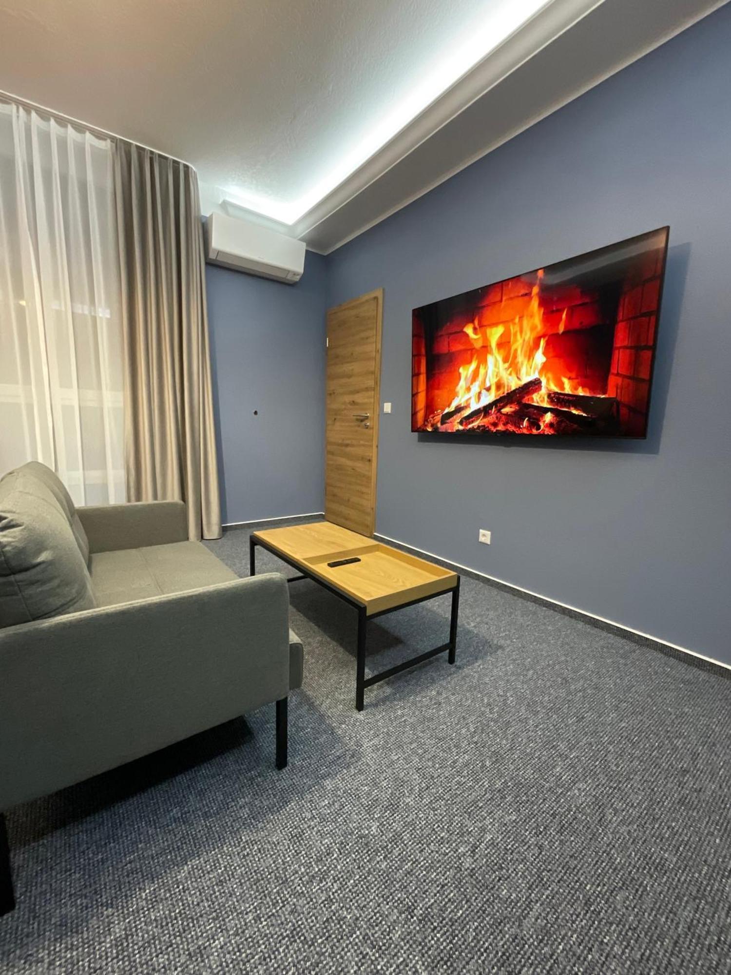 מצינגן Hotel Residenz Luxury Apartments מראה חיצוני תמונה