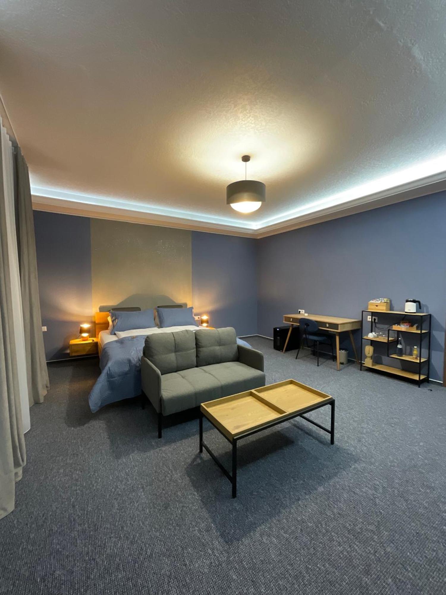 מצינגן Hotel Residenz Luxury Apartments מראה חיצוני תמונה