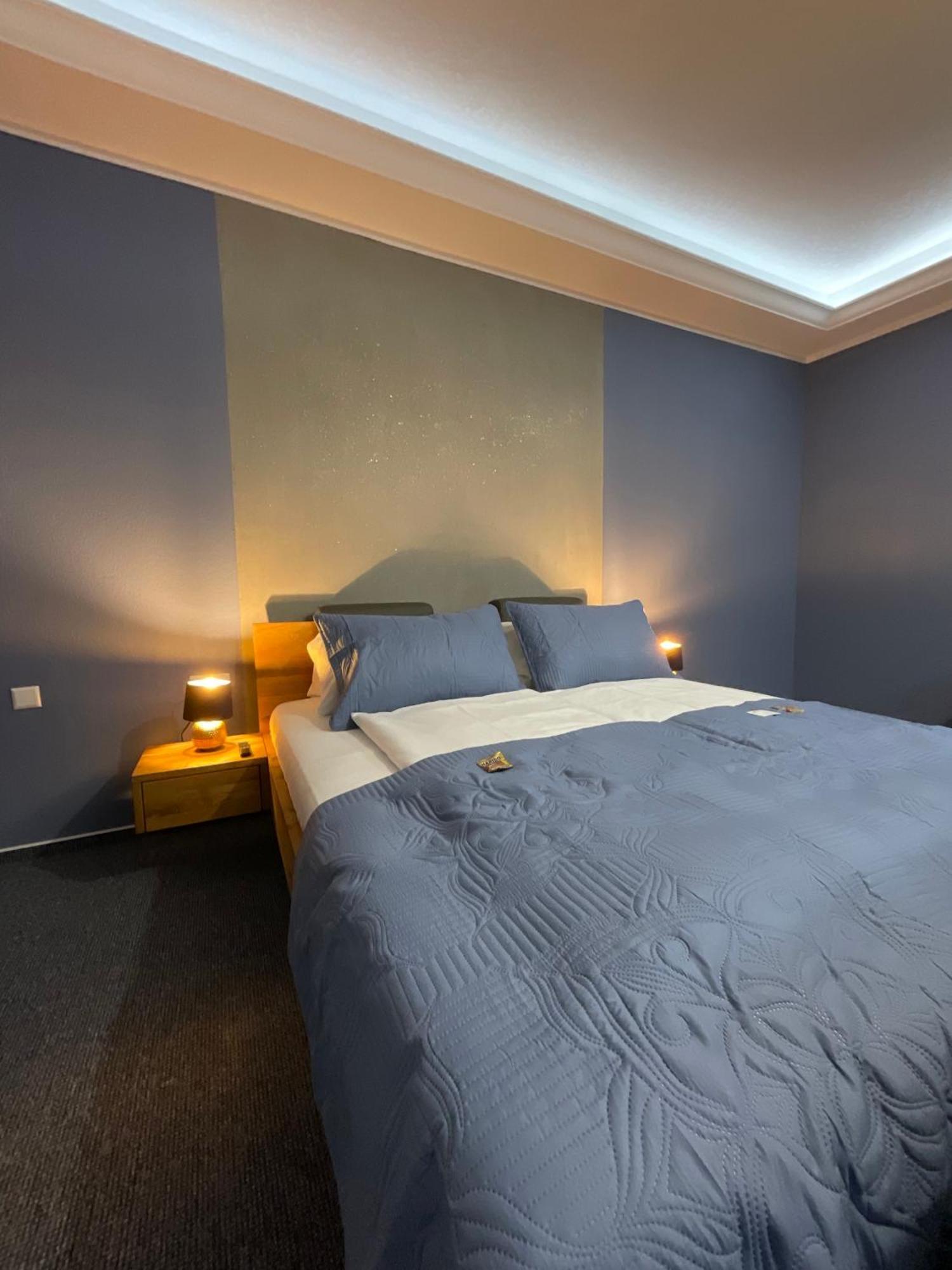 מצינגן Hotel Residenz Luxury Apartments מראה חיצוני תמונה